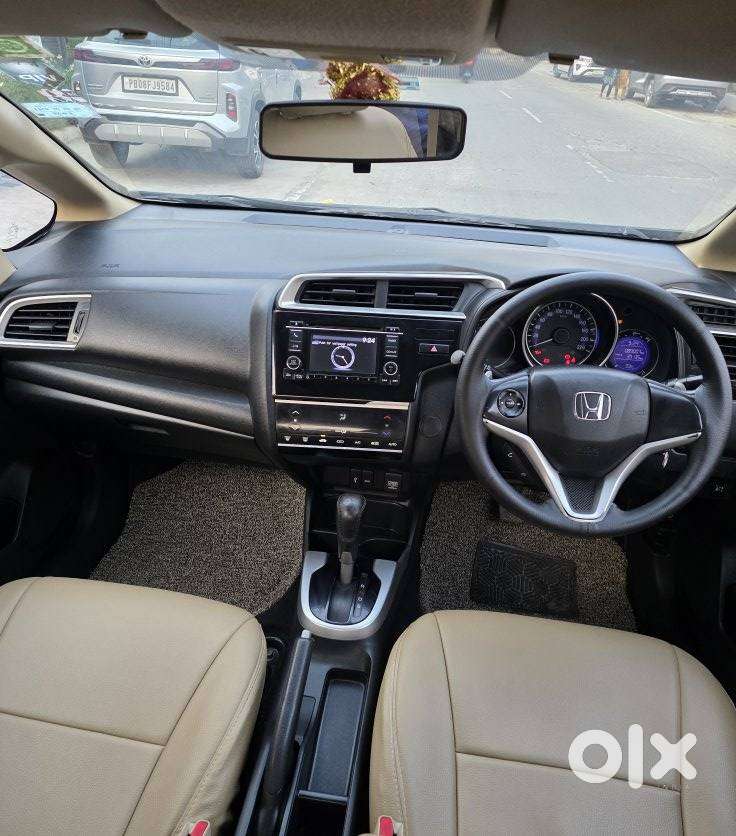 Honda Jazz 1.2 V At I Vtec, 2016, Petrol