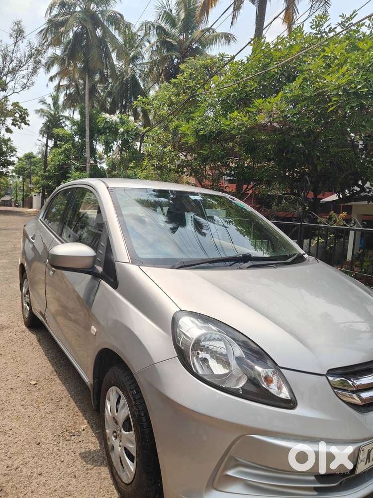Honda Amaze 2014 Variant, Single Owner - Brokers Excuse