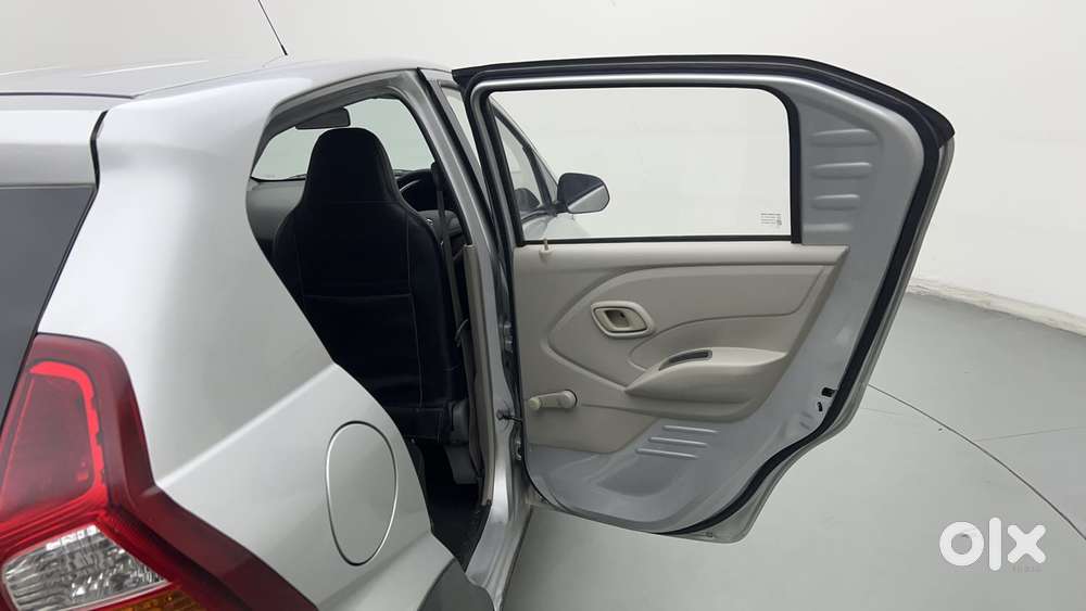 Datsun Redigo T Option, 2017, Petrol