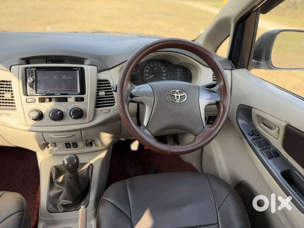 Toyota Innova 2.5 G (diesel) 7 Seater Bs Iv, 2015, Diesel