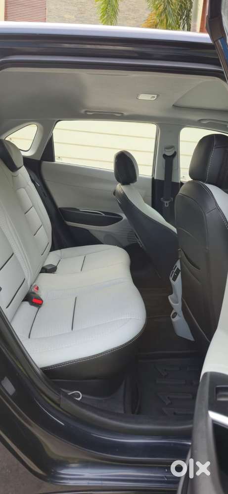 Hyundai New I20 1.2 Asta (o) Mt, 2023, Petrol