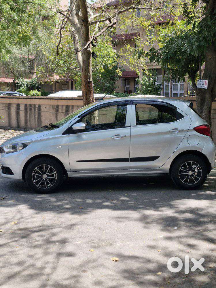 Tata Tiago 1.2 Revotron Xt Option, 2017, Petrol