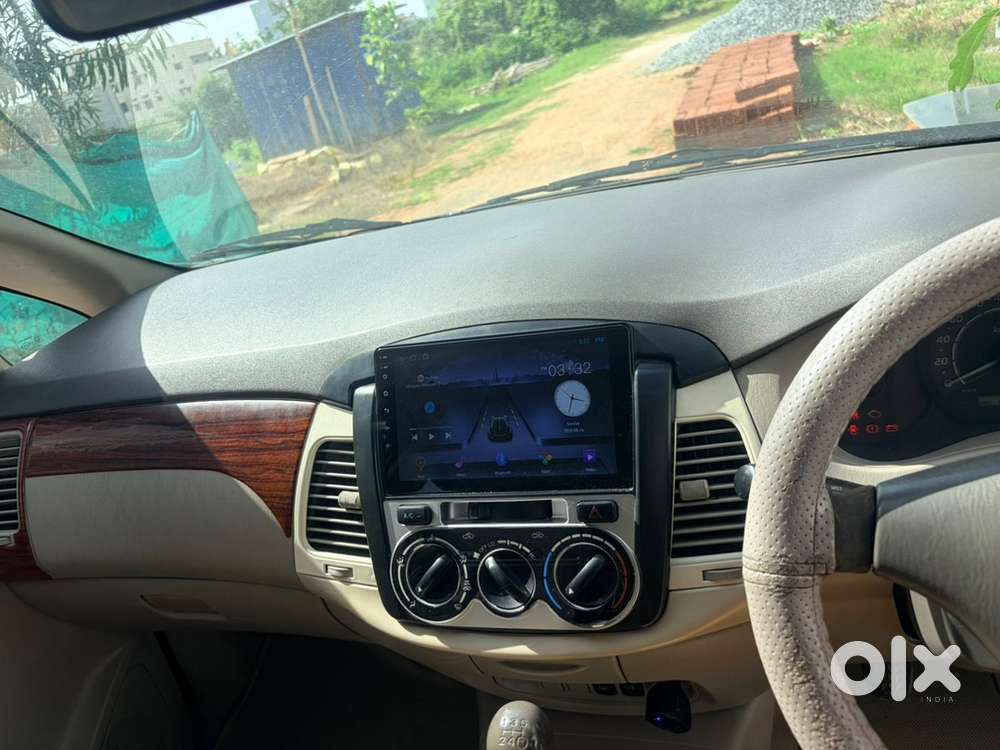 Toyota Innova Diesel 7 2011
