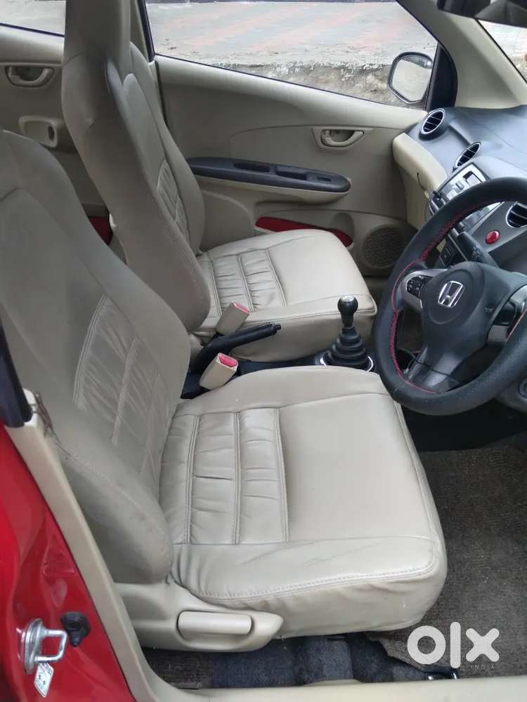 Honda Brio 2013 Petrol Well Maintained