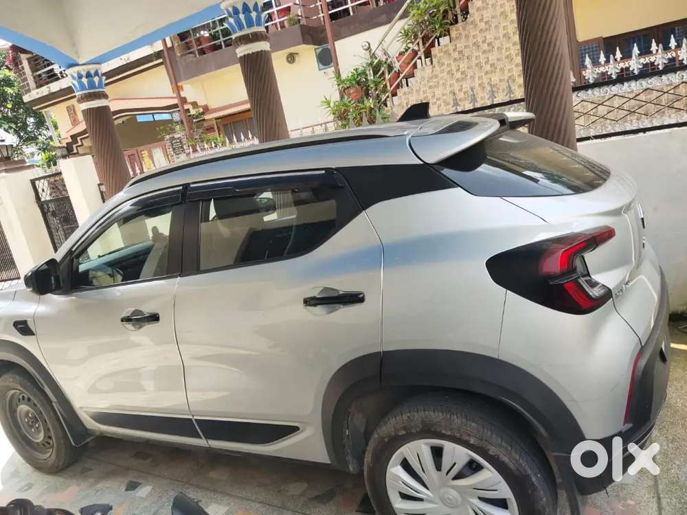Renault Kiger  Petrol 2024 Mid Variant E20 Fuel Compliant