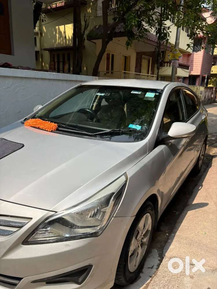 Hyundai Verna 2015 Petrol. Upto Tax 2030 Sedan Luxury Car 1600cc