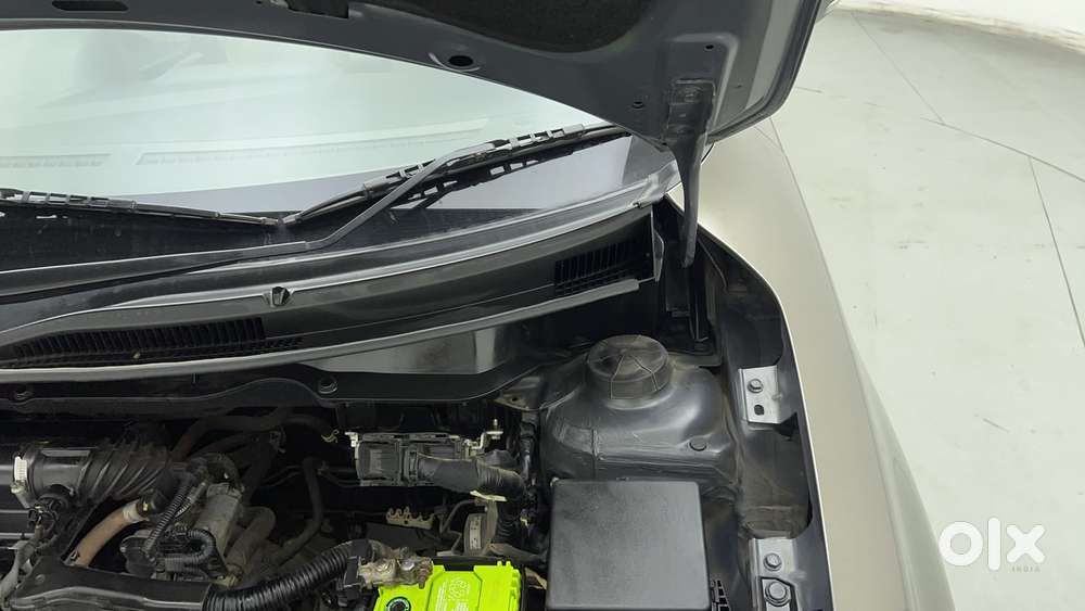 Maruti Suzuki Dzire 1.2 Vxi, 2019, Petrol