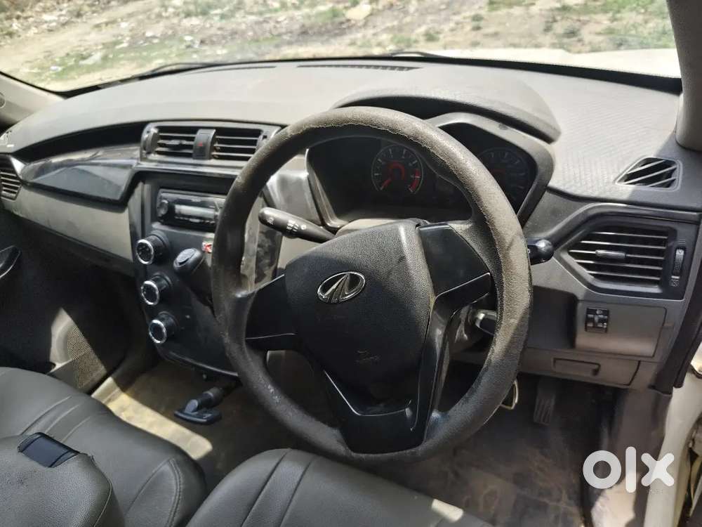 Mahindra Kuv100 K4+ Pure Petrol