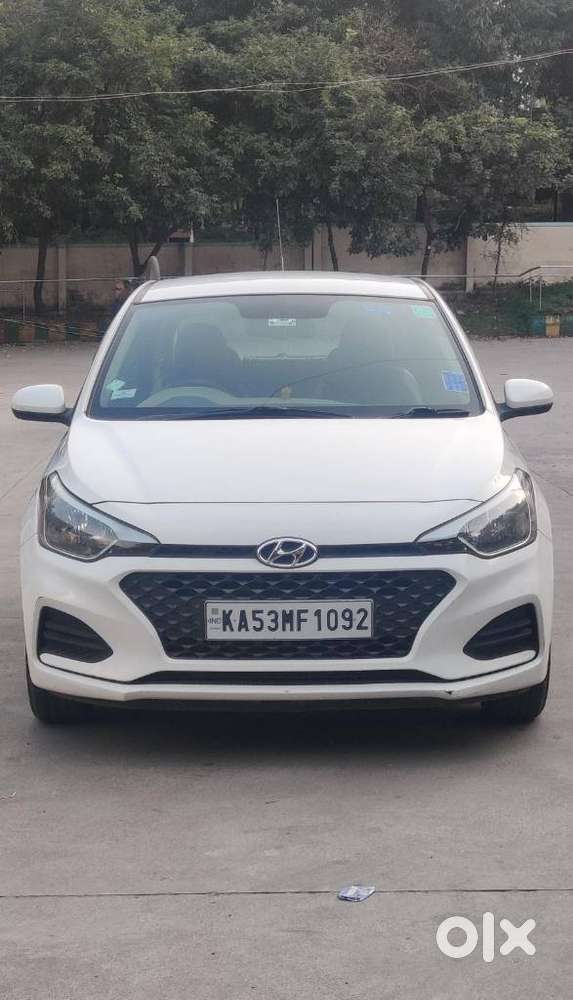 Hyundai I20 Petrol Cvt Magna Executive, 2018, Petrol