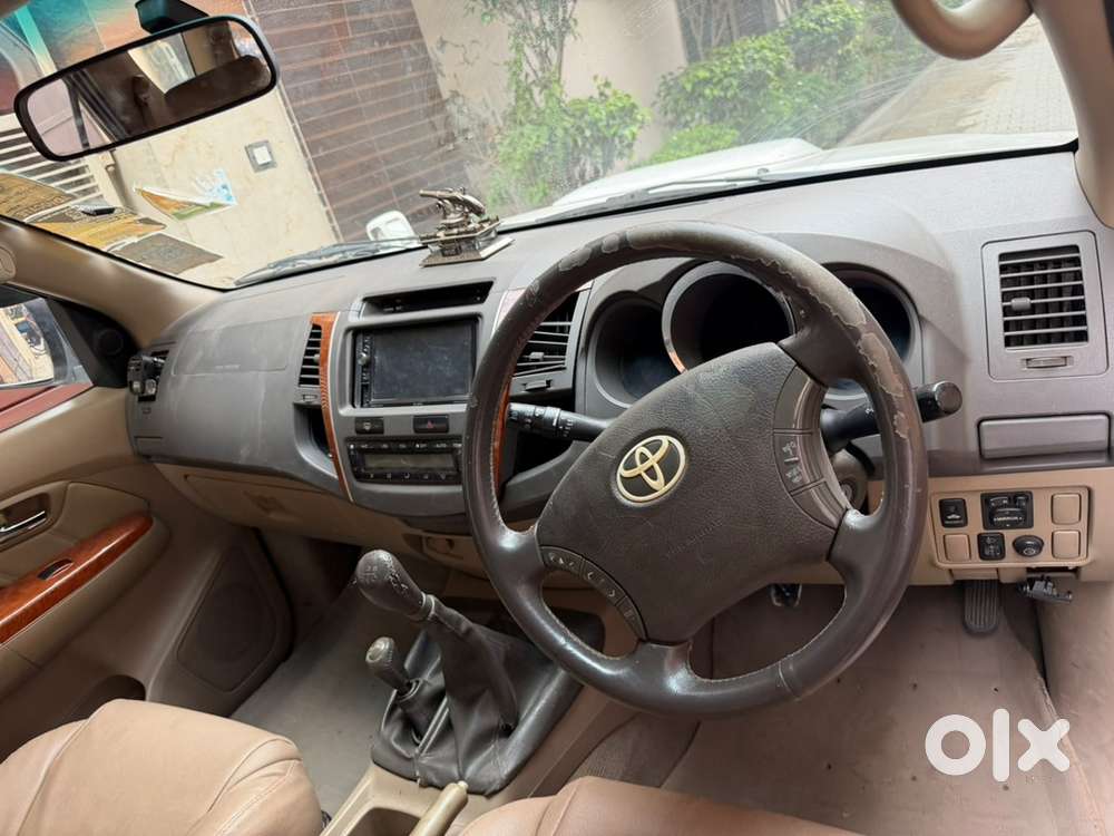 Toyota Fortuner Diesel 2011 (upgraded To 2016)