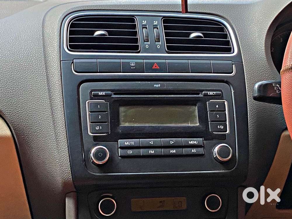 Volkswagen Vento 1.2 Highline Plus At 16 Alloy, 2011, Petrol