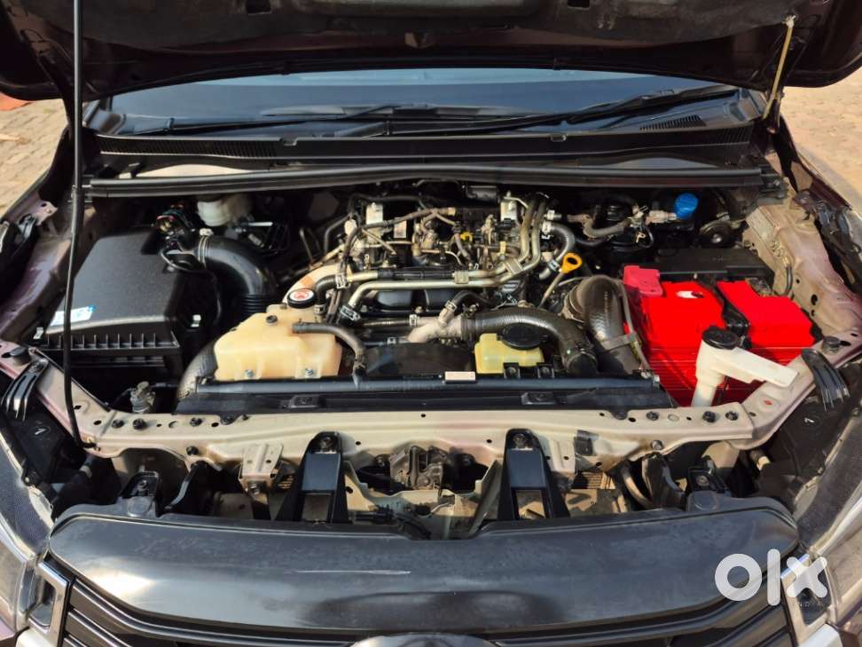 Toyota Innova Crysta [2020-ongoing] 2.4 Gx At 8 Str, 2022, Diesel