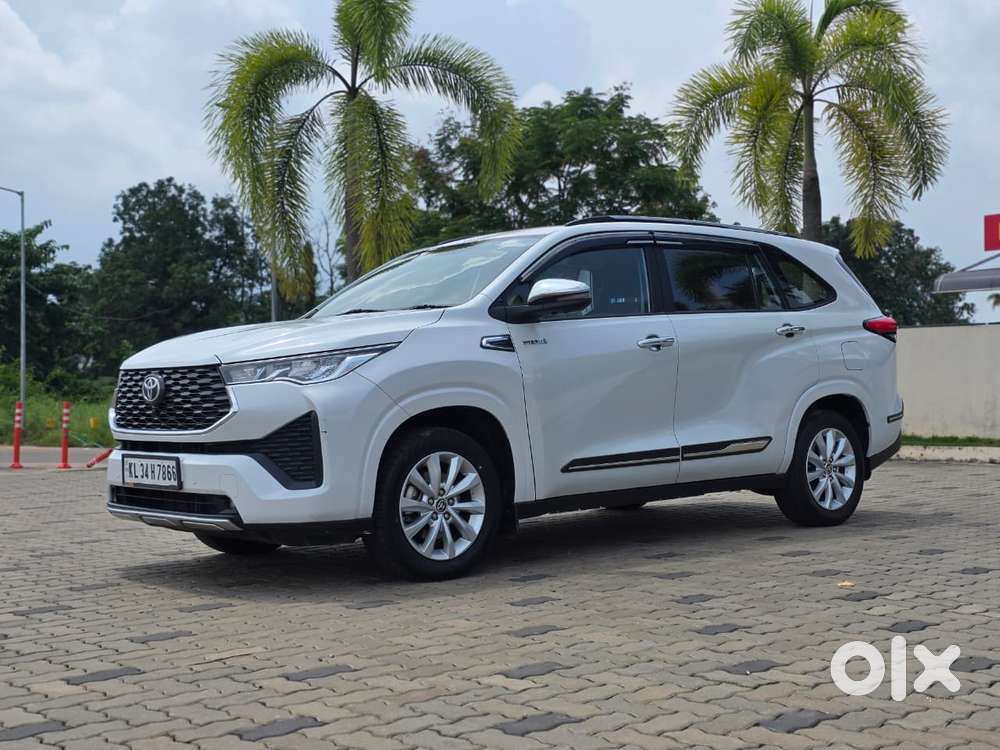 Toyota Innova Hycross 2.0 Vx Hybrid 7 Str, 2023, Petrol