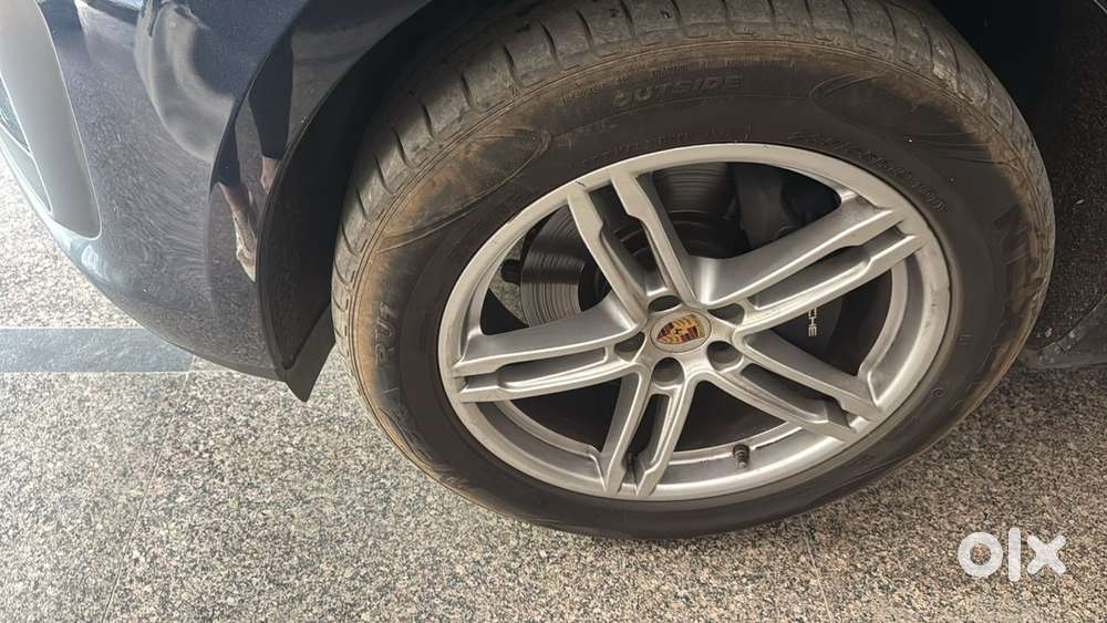 Porsche Macan  Sports Chrono 2023 : 12000 Km Only Driven