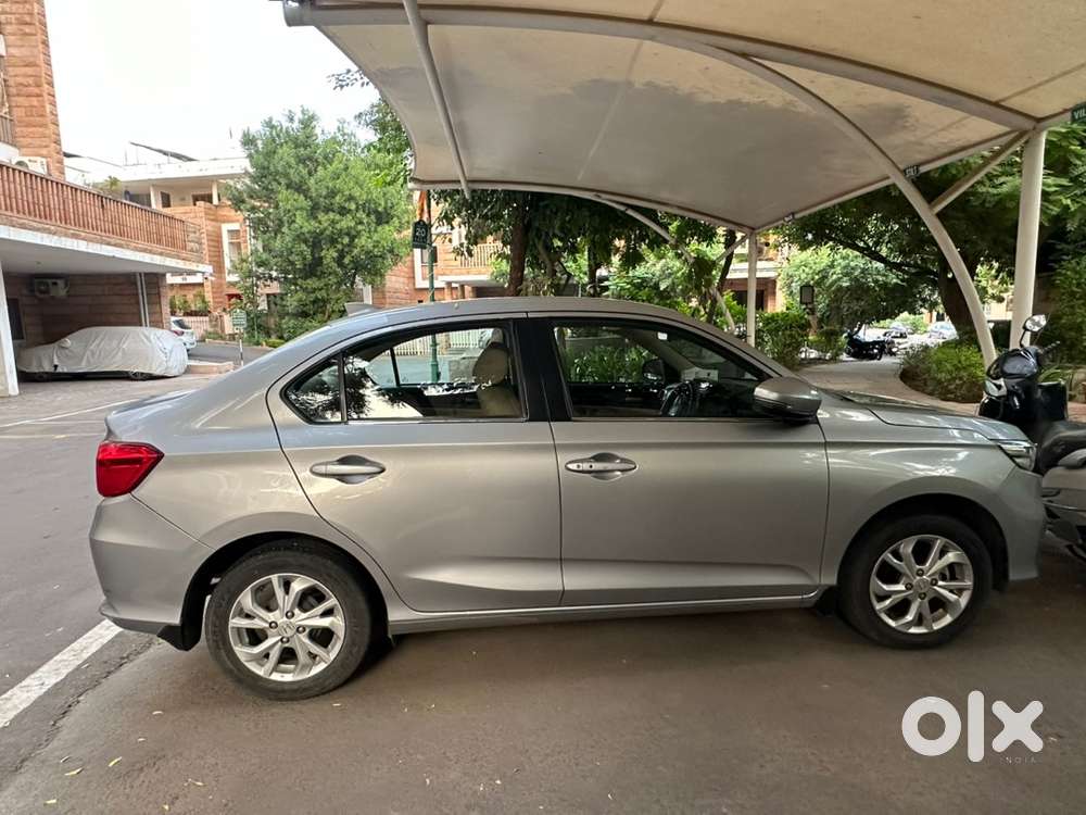 Doctor Car Less Driven Honda Amaze Top Model Exclusive Edition 1.2 Vxi