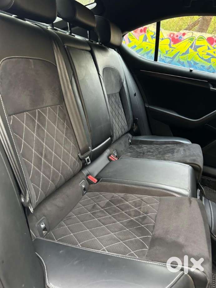 Skoda Superb 2.0 Sportline Tsi At, 2023, Petrol