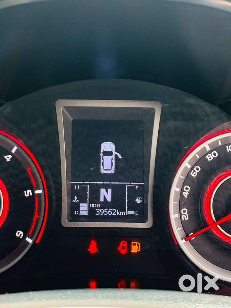 Mahindra Xuv300 W8 Option Diesel, 2024, Diesel