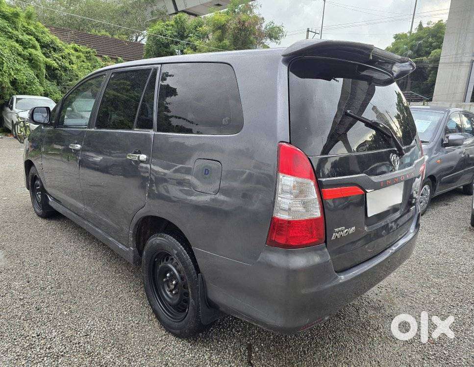 Toyota Innova 2.5 G (diesel) 7 Seater, 2011, Diesel
