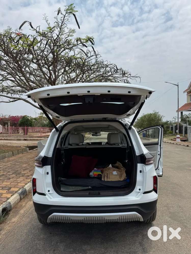 Tata Safari 2025 Diesel 32000 Km Driven