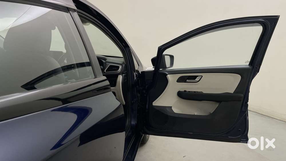 Tata Altroz 1.2 Xz Plus Petrol, 2023, Petrol