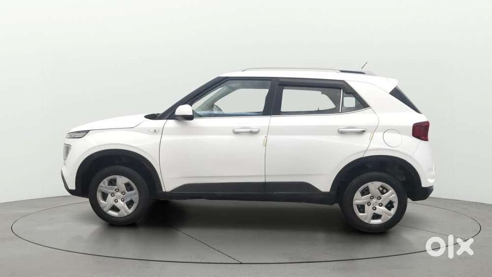 Hyundai Venue S, 2022, Petrol
