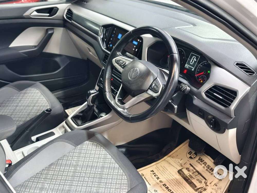 Volkswagen Taigun 1.0 Tsi Highline At, 2022, Petrol