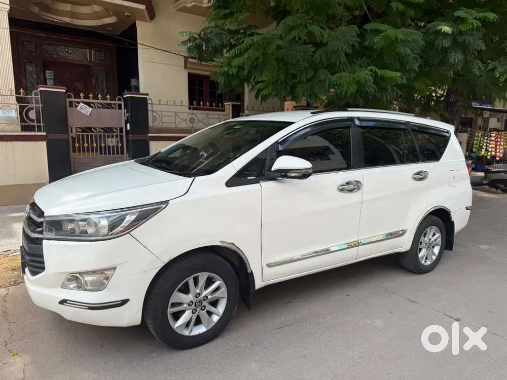 Toyota Innova Crysta 2.4 Mt 2016