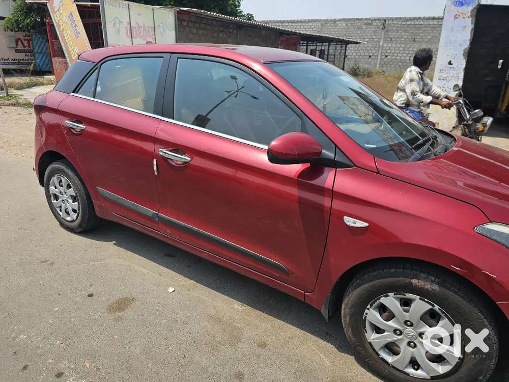 Hyundai I20 2020 Petrol 130000 Km Driven