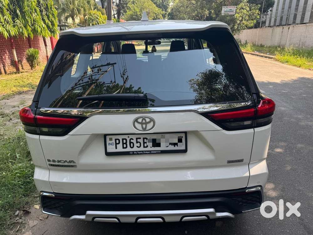 Toyota Innova Hycross 2.0 Gx 8 Str, 2025, Petrol