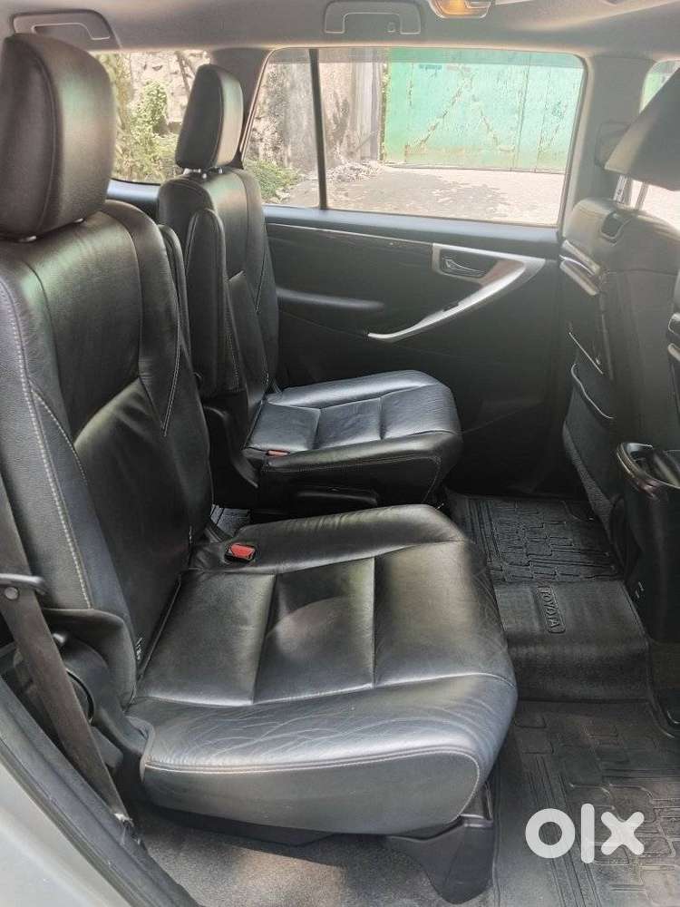 Toyota Innova Crysta