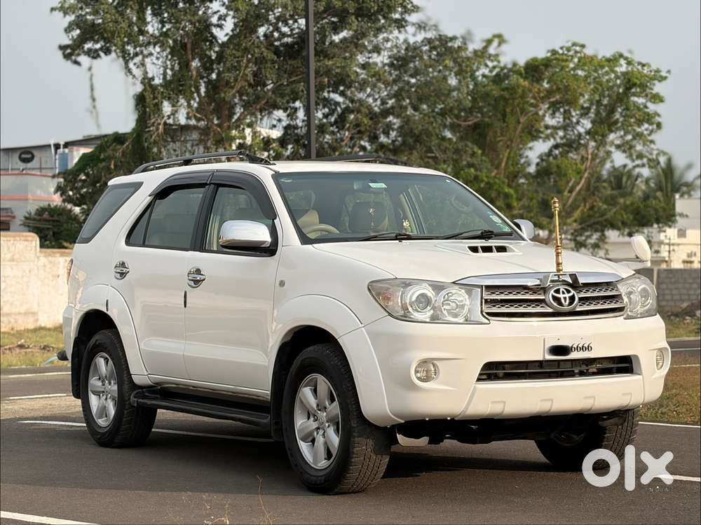 Toyota Fortuner 4x4 At, 2011, Diesel