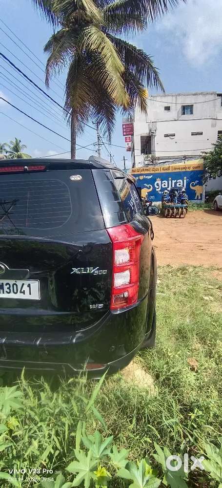Mahindra Xuv500 W8 2013