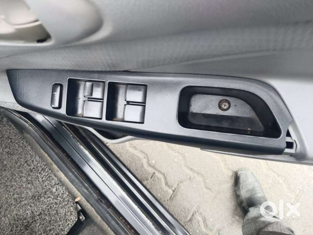 Toyota Etios 2010-2012 G, 2011, Petrol