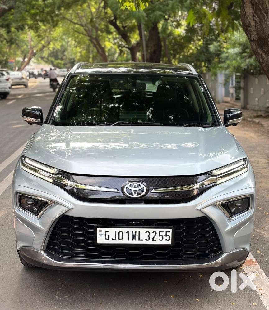 Toyota Urban Cruiser Hyryder, 2023, Petrol