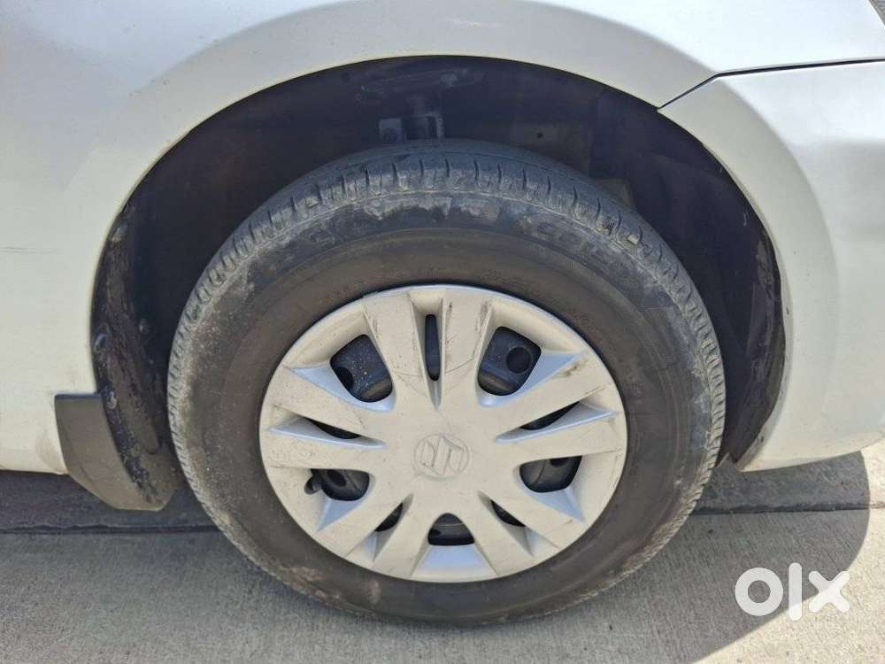 Maruti Suzuki Dzire 1.2 Vxi, 2013, Petrol