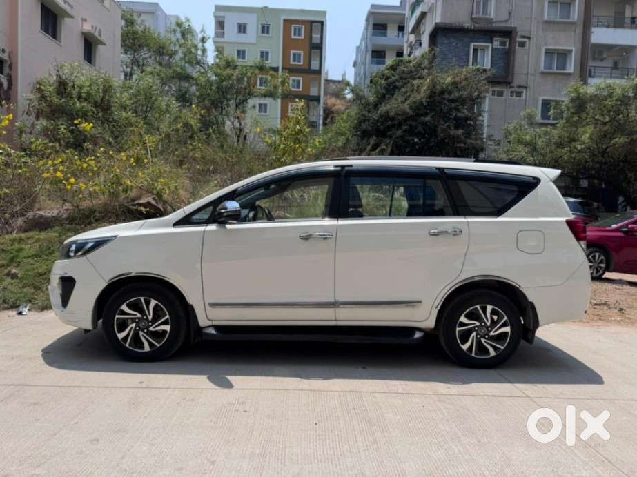 Toyota Innova Crysta 2.4 G Mt 7 Str, 2021, Diesel