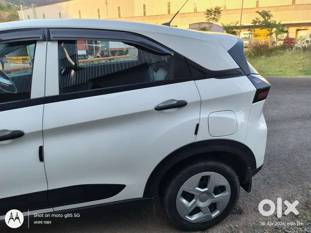 Urgent Sale: Tata Nexon Icng, Like New Condition