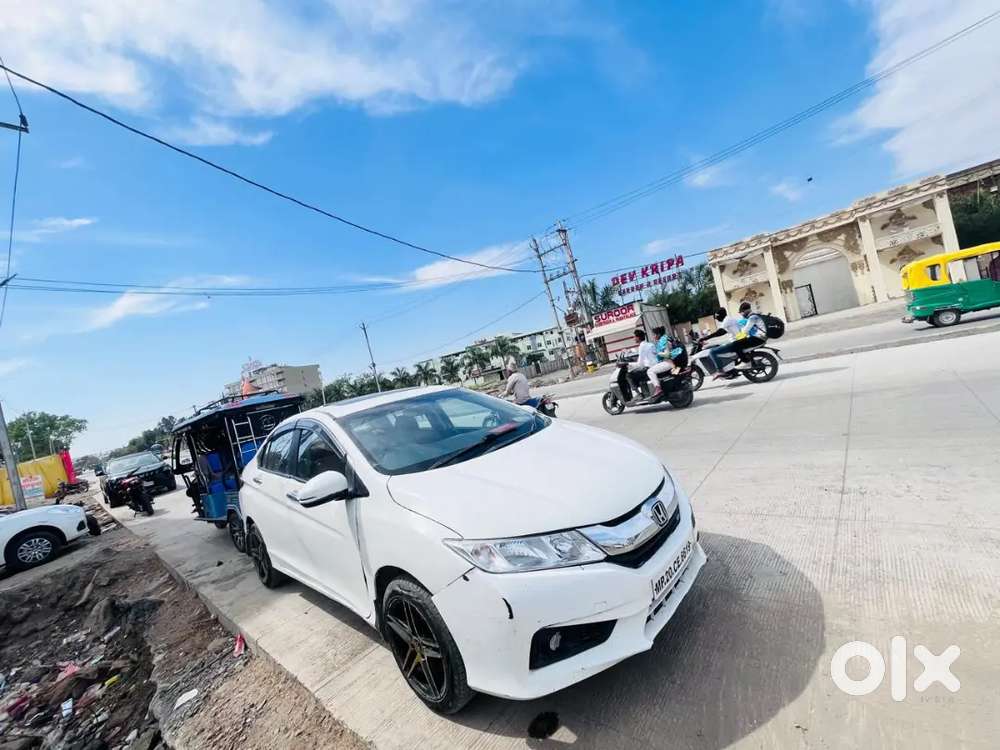 I Wanna Sell My Honda City Top Model Sunroof Not Working 4th Owner Hai