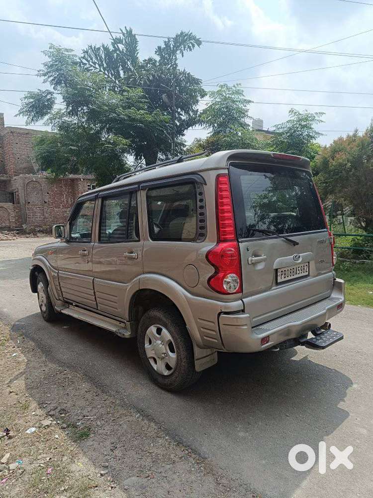Mahindra Scorpio Vlx 4wd Abs At Bsiii, 2007, Diesel