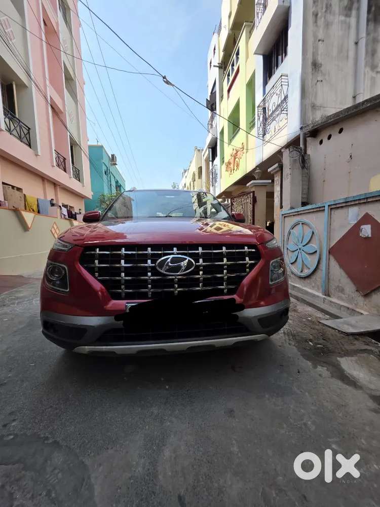 Hyundai Venue 2019 Petrol Well Maintained
