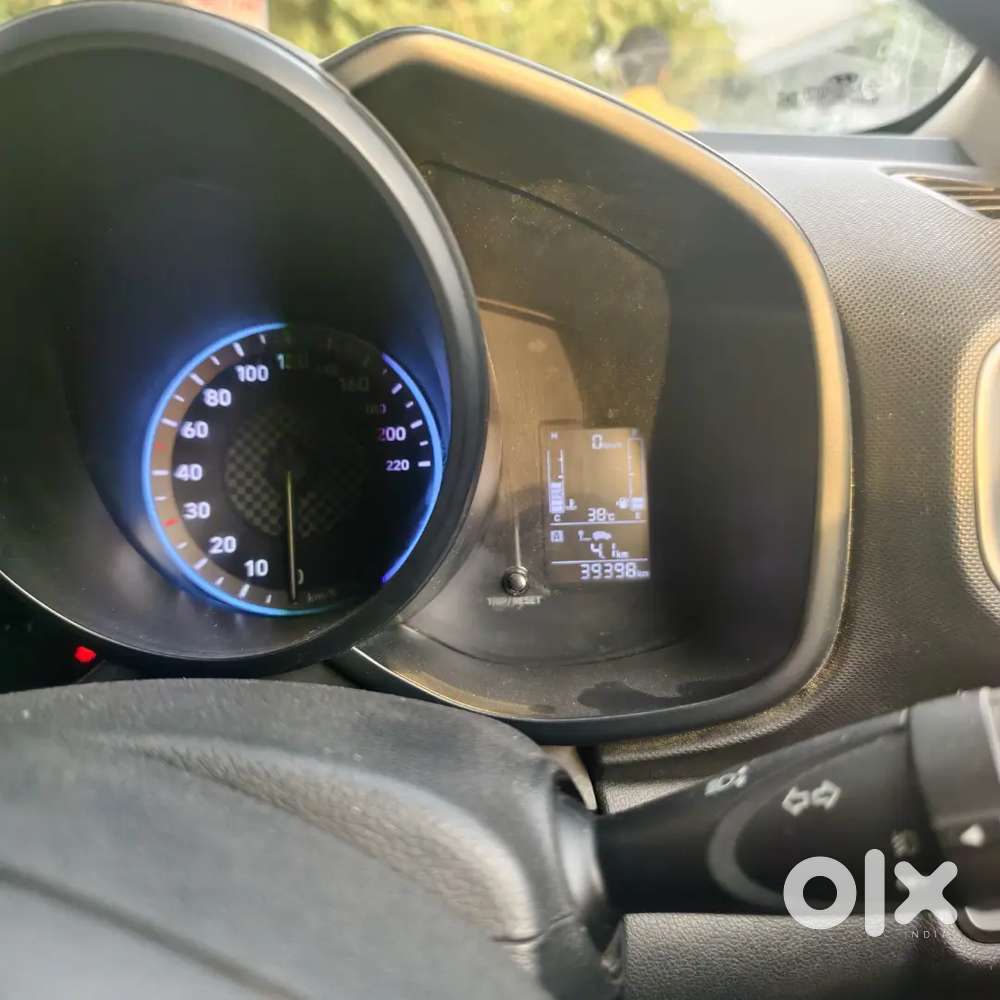 Mint Condition Venue With Sunroof And Cruise Control