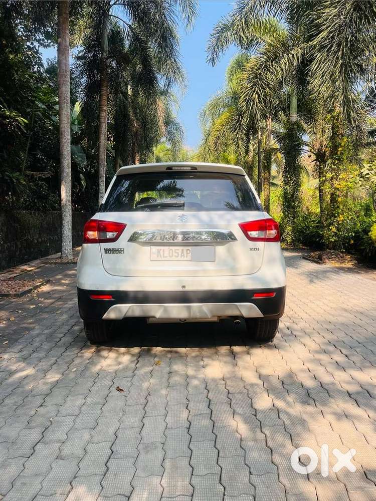 Maruti Suzuki Brezza 2016 Last Month Diesel Well Maintained