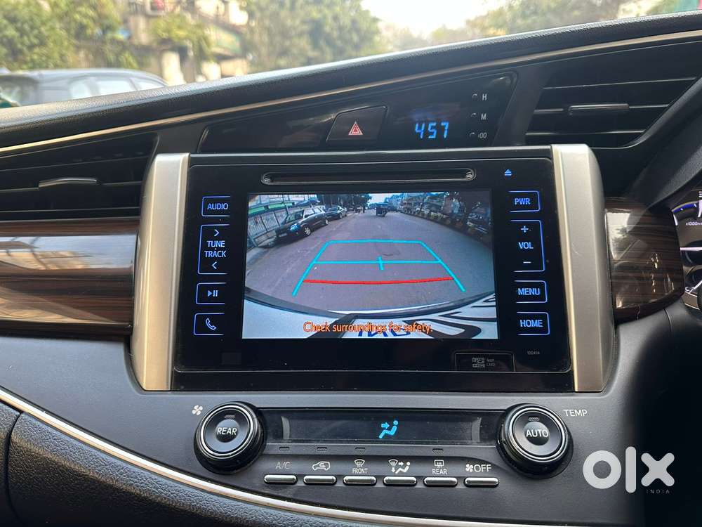 Toyota Innova Crysta