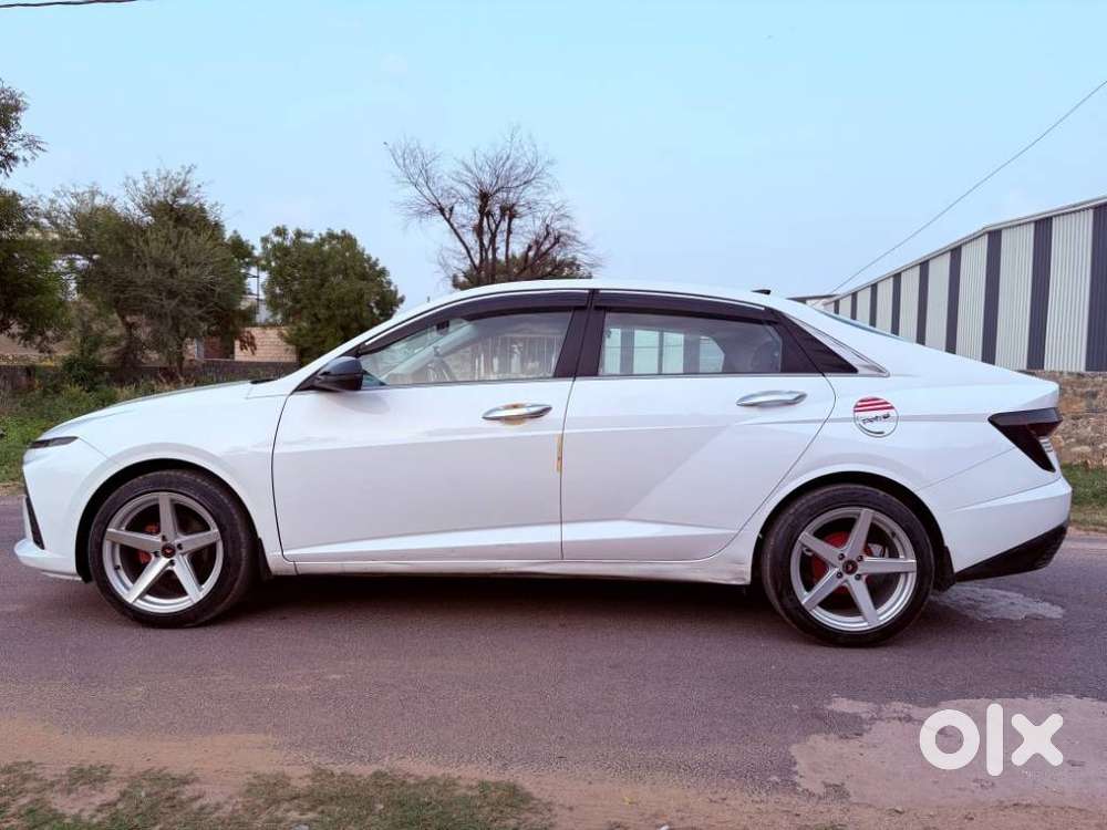 Hyundai Verna 1.5 Mpi Mt Sx (o), 2023, Petrol