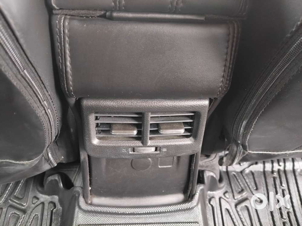 Maruti Suzuki Brezza 1.5 Vxi Smart Hybrid, 2024, Petrol