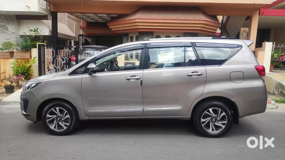 Toyota Innova Crysta 2.4 G Mt 7 Str, 2022, Diesel