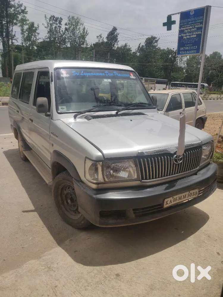 Toyota Qualis 20004