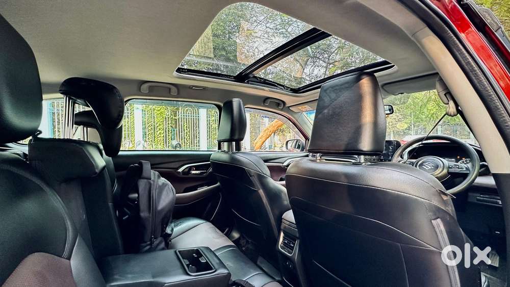 Maruti Suzuki Grand Vitara 1.5 Alpha Smart Hybrid At, 2022, Petrol