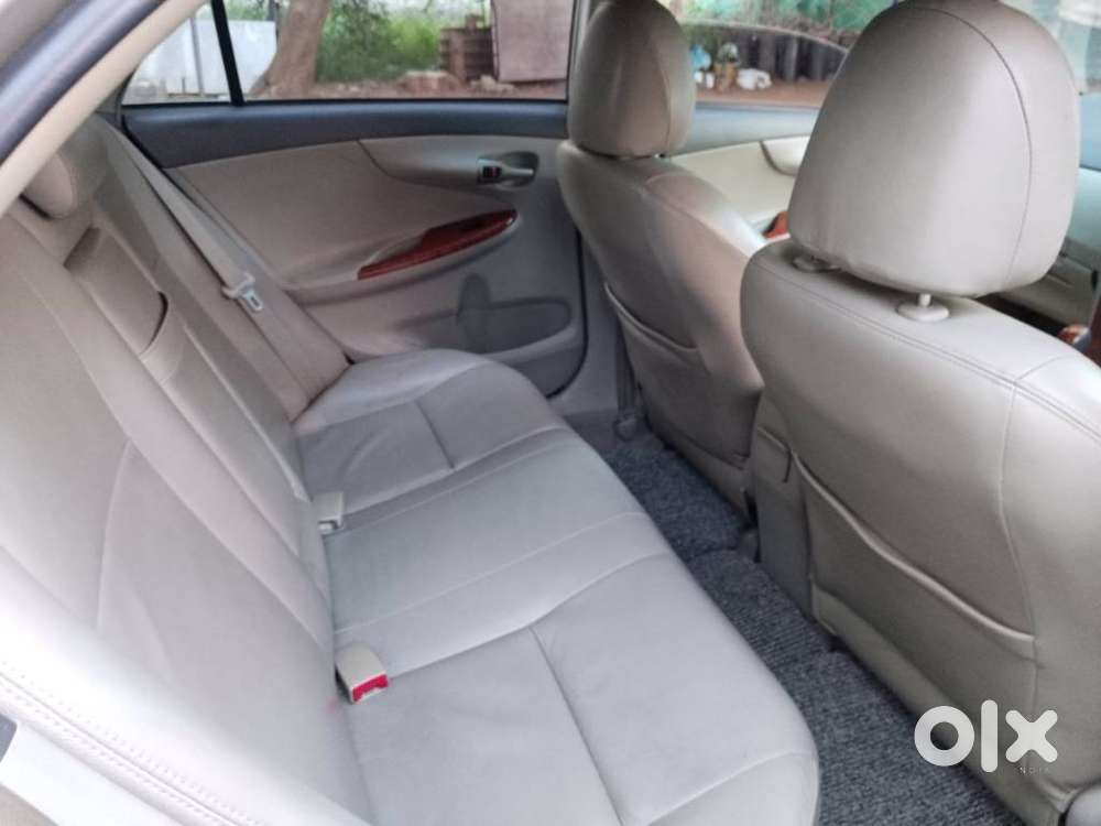 Toyota Corolla Altis [ ] 1.8 Vl At, 2011, Petrol