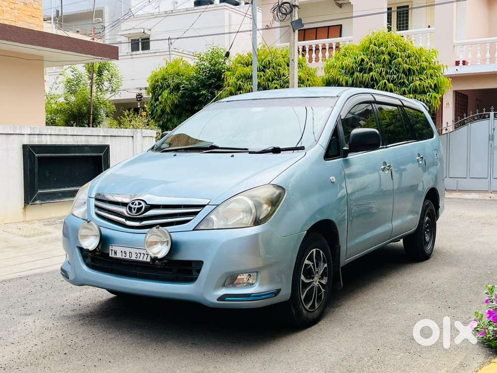 Toyota Innova 2009-2011 2.0 G4 Petrol 8-seater, 2011, Diesel